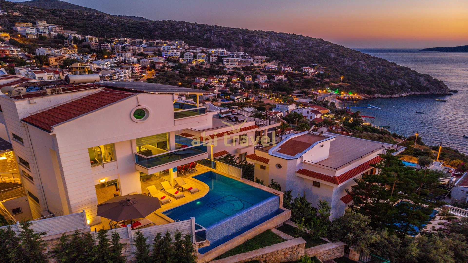 ABI7487 - Sea View, Holiday Villa for 8 Persons